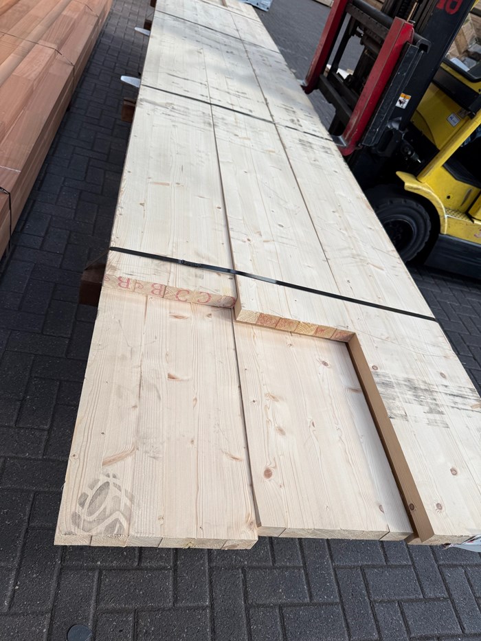 Lotje 131 | Vuren 38x310mm gelamineerde panelen