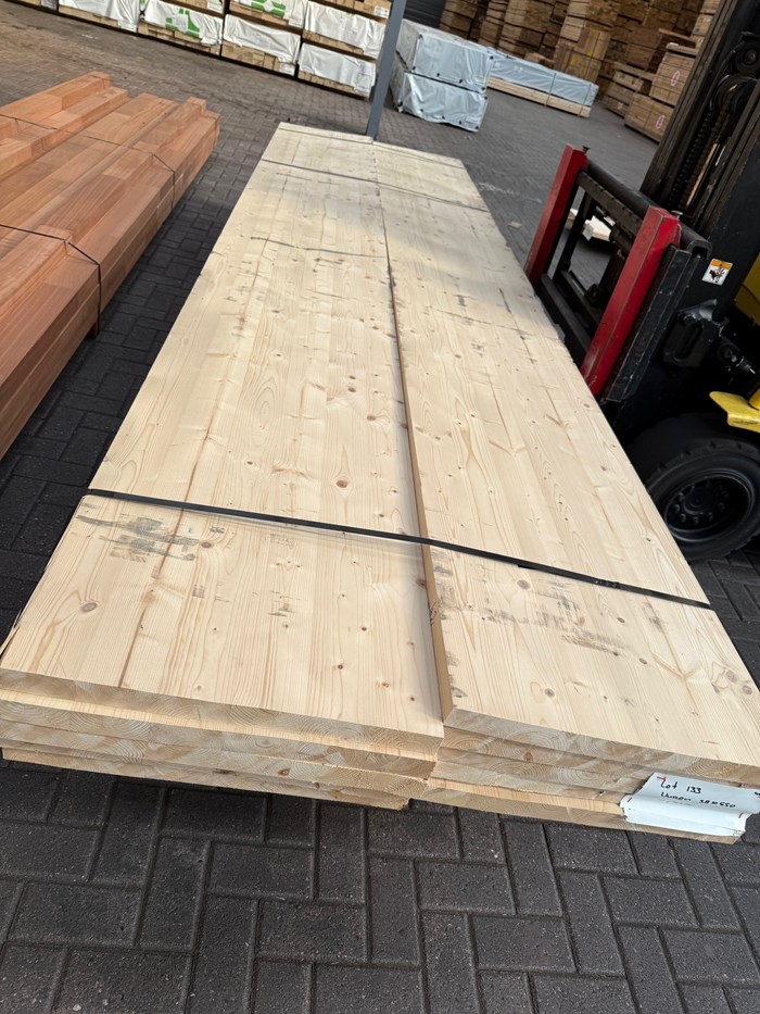 Lotje 133 | Vuren 38x550mm gelamineerde panelen